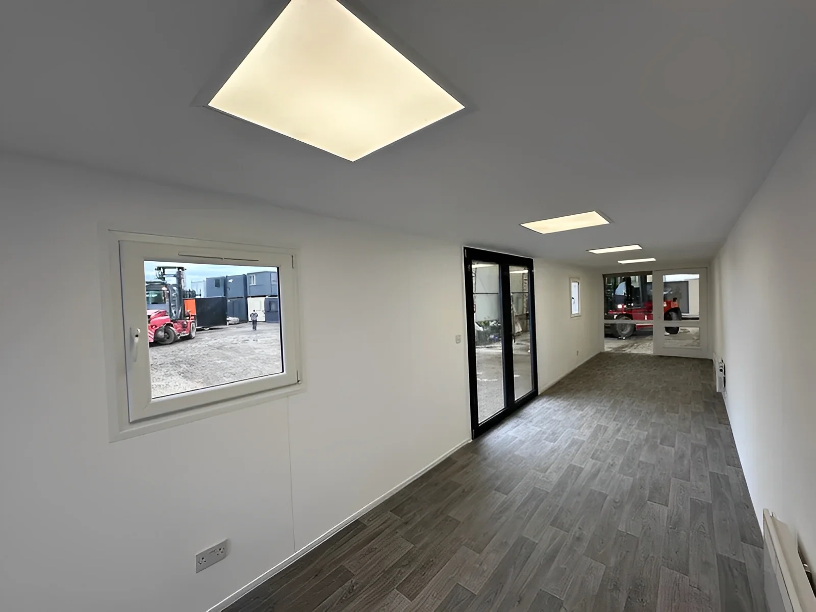 Converted 40ft Shipping Container | Open Plan Office | Portable Container Building view 6