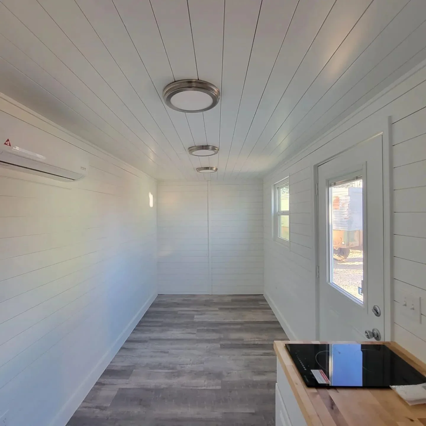 Custom 20ft Shipping Container House view 3
