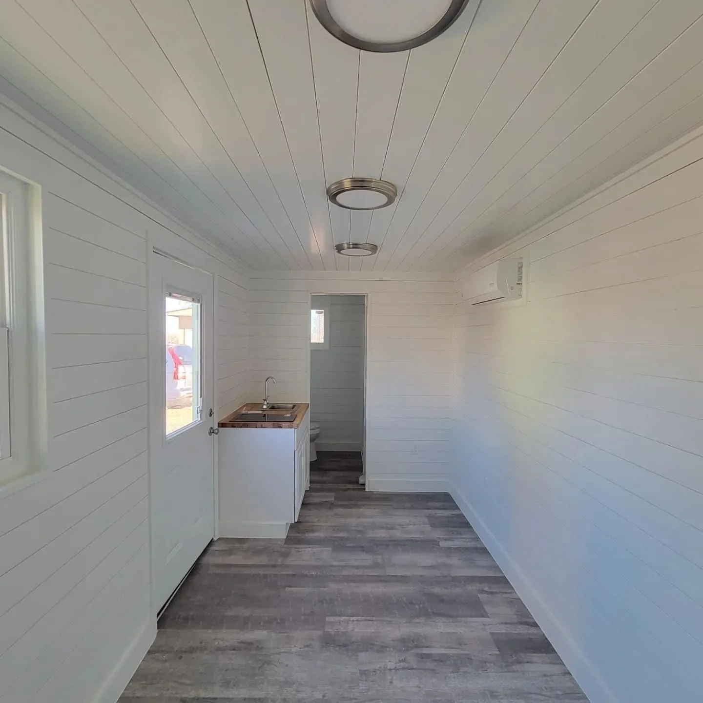 Custom 20ft Shipping Container House view 4